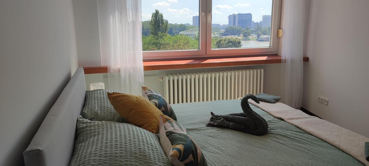 Danube Riverside Apartment With Quite Workplace Братислава Экстерьер фото